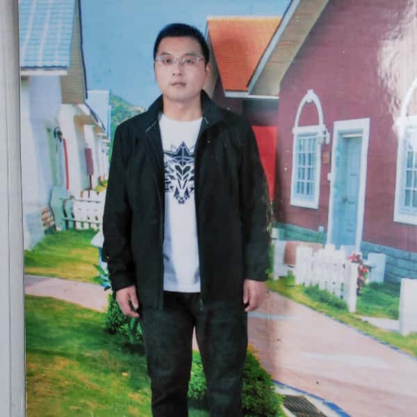 四川35岁单身帅哥真诚找对象-新乡征婚相亲网