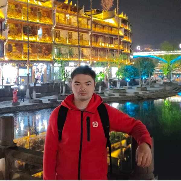 39岁岁广东单身帅哥 - 新乡吉缘网